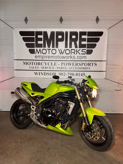 Very clean Triumph Speed Triple 1050! Financing available Only 19000kms Serviced and MVI’d Has Trium...