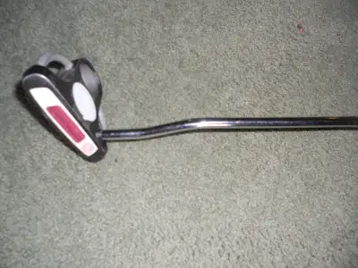 Gently used Odyssey golf putter right handed approx 35 inch