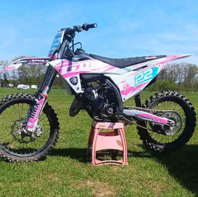 2024 ktm 125 70 hours Fule injection Electric start Bike in mint condition Doesn't need anything Lad...