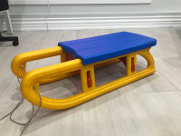 Plastic sleigh for kids 