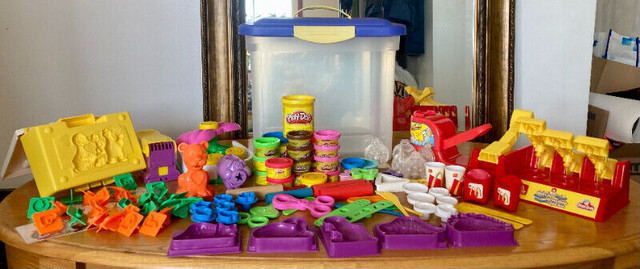 Sterilite Bin With Play-Doh and Accessories in Toys & Games in Edmonton - Image 3