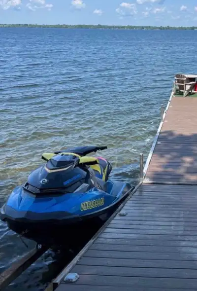 365 hours Sea-Doo runs amazing. Two different keys. The only thing that doesn't work is the radio wh...