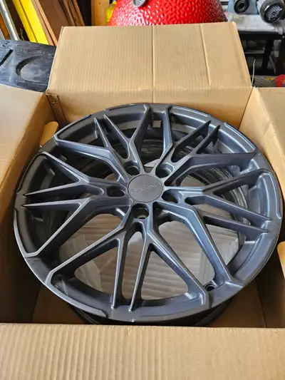 I have Four newer 18" X 8.0" Ruffino Luxury Alloy Veloce Rims for sale. They are Satin Gunmetal in c...