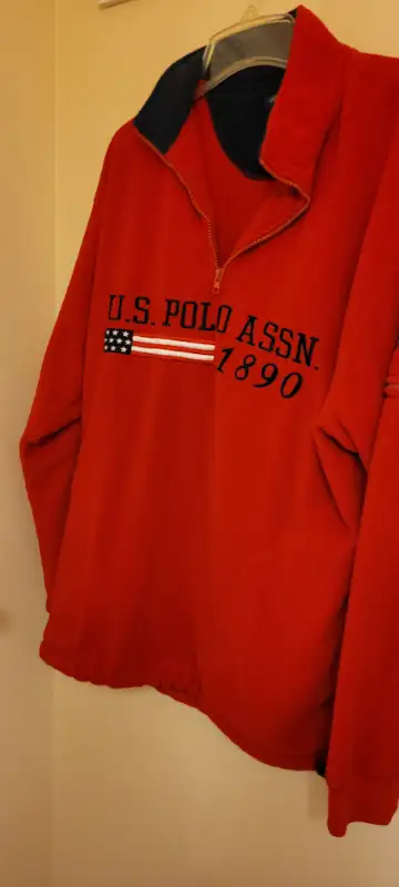 All kinds of men's clothing, shirts, hoodies, ties, blazers, swe in Men's in Mississauga / Peel Region - Image 9