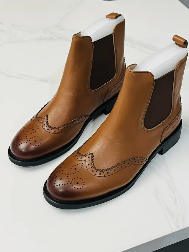 Women’s Wingtip ankle high Boots! Size 9.5 in Men's Shoes in Mississauga / Peel Region - Image 3