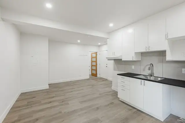 2 bed 1 bathroom apartment in Long Term Rentals in City of Montréal - Image 5