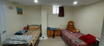 ⭐Clean Shared Room(Girl) in Brampton⭐
