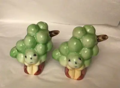 Made in Japan. Vintage collectible anthropomorphic green grapes salt and pepper shakers. Very nice c...