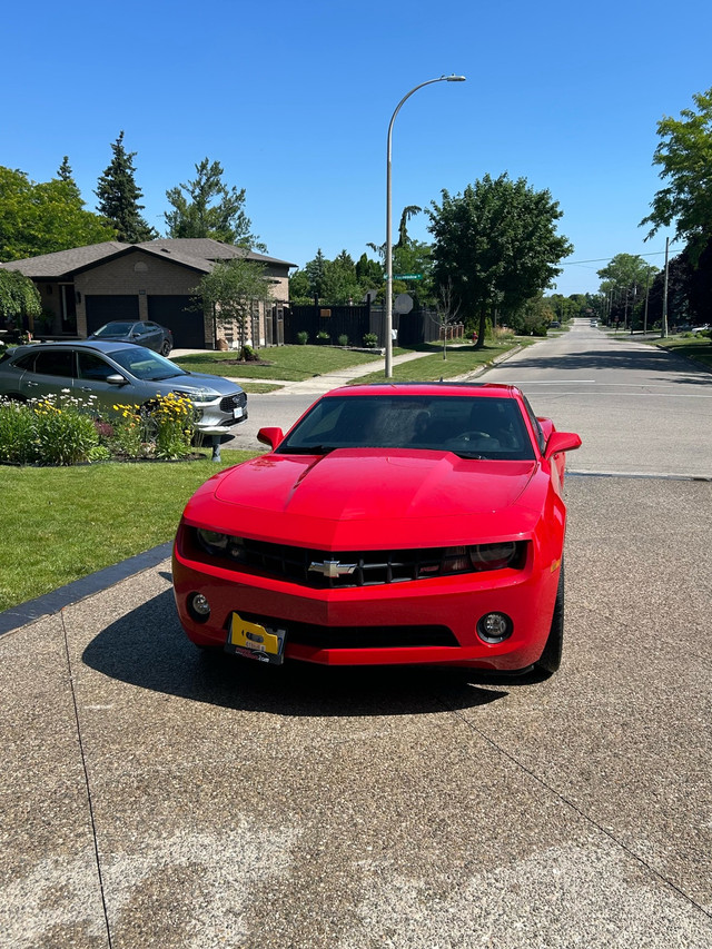 2011 Camaro RS V6  in Cars & Trucks in Hamilton