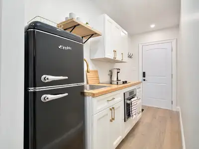 Welcome to your new home! This fully furnished one-bedroom apartment is move-in ready with stylish d...