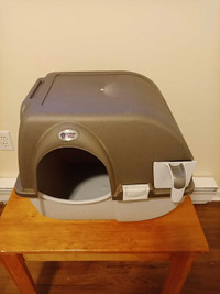Omega Paw Roll N Clean Self Cleaning Litter Box, food & bowls