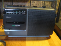 Radio cassette CA/CC GE model no. 3-5264A en excellent état.N.N.
