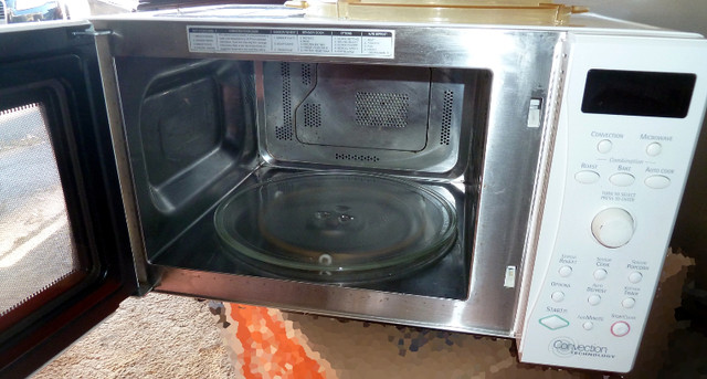 Microwave CONVECTION Oven NEW PRICE in Microwaves & Cookers in Kingston - Image 3