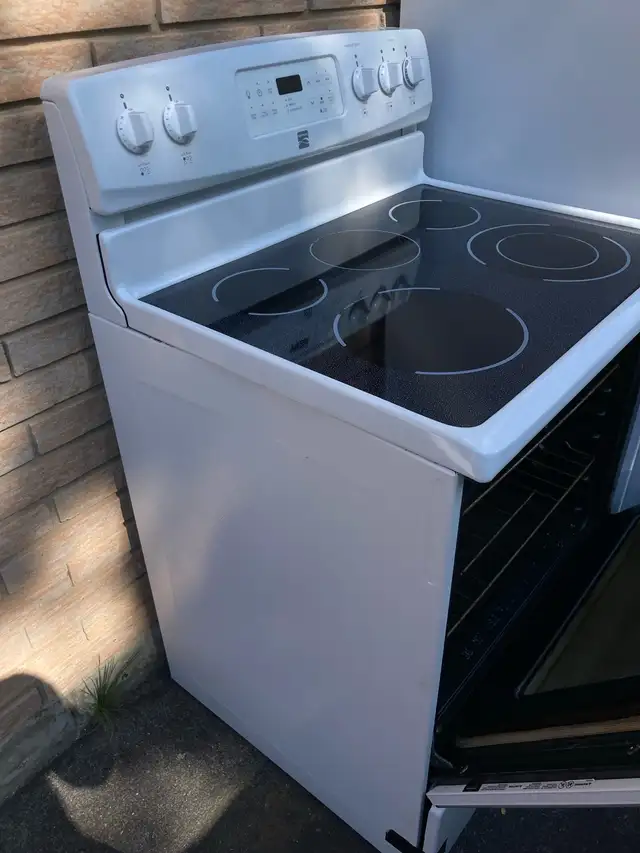Used Stove/Oven in Stoves, Ovens & Ranges in Trenton - Image 3