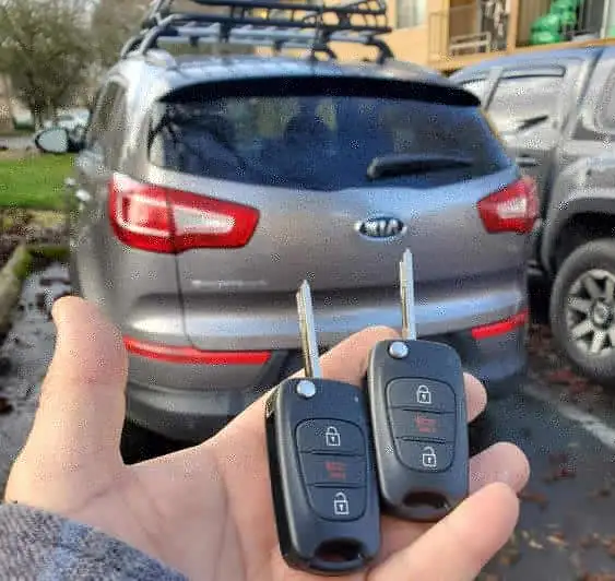 Locksmith Automotive Keys - Unlock Cars - Remote / Fobs Program in Other Parts & Accessories in City of Toronto - Image 6