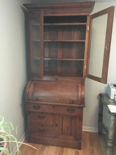 Secrétaire antique en chaine, View more