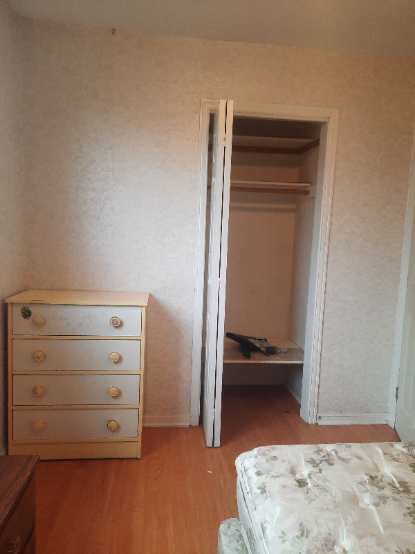 Private ROOM FOR RENT $600 in Room Rentals & Roommates in Mississauga / Peel Region - Image 4