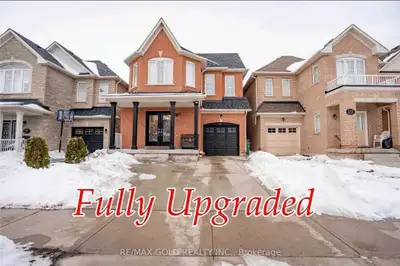 ** Families only ** Walking to Copeland Public School ** Avaliable from 1st August ** Amazing Fully...