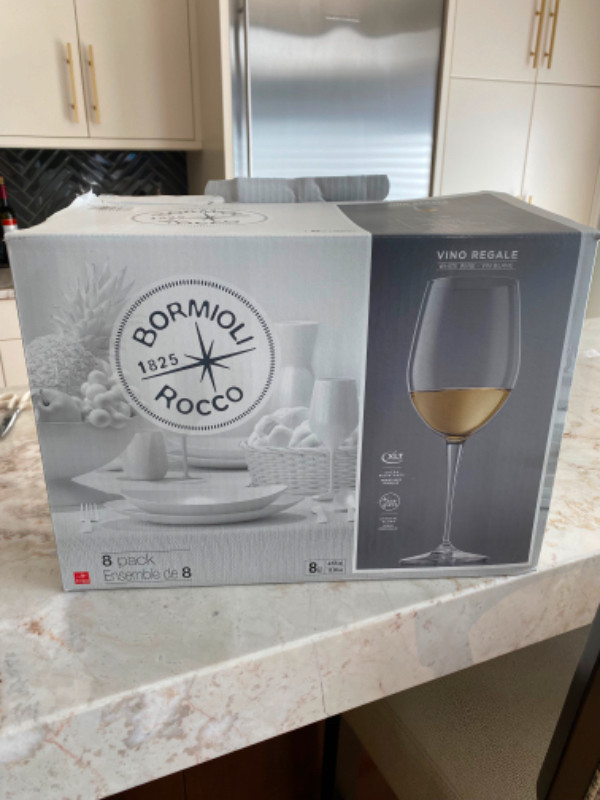 Box of 8 crystal white wine glasses in Kitchen & Dining Wares in Kingston