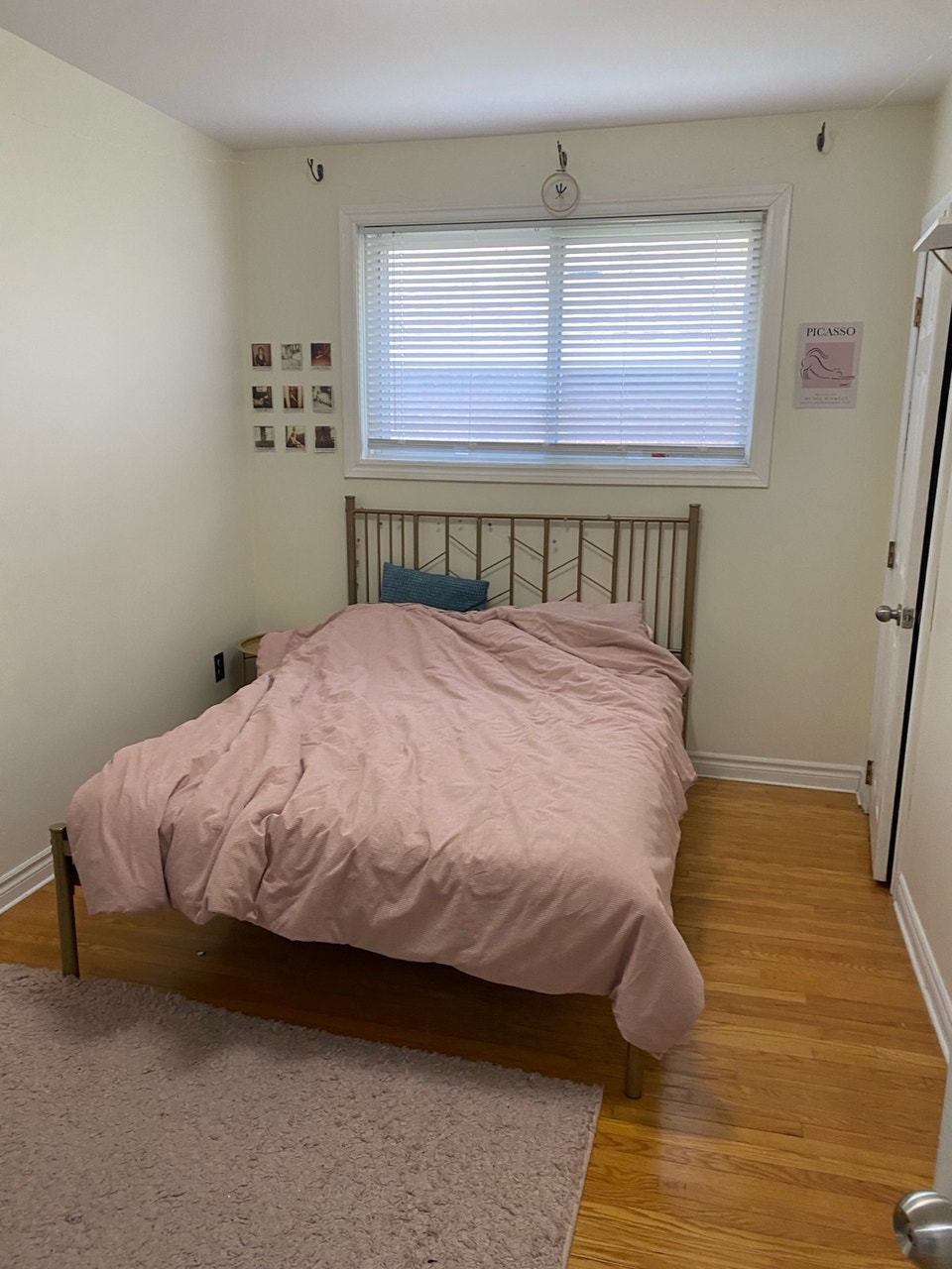 Room  for a rent  female only 1
