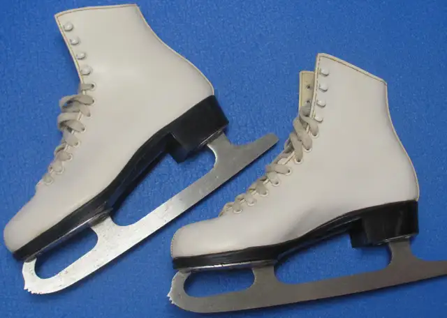 New WINNWELL Figure Skates Size-7.5 (Inner Length 9.3'') Dwight in Skates & Blades in Muskoka - Image 6