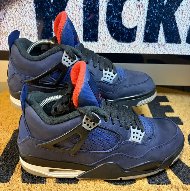 Nike Jordan 4 Retro Winterized Loyal Blue - Size 9.5 in Men's Shoes in City of Toronto - Image 4