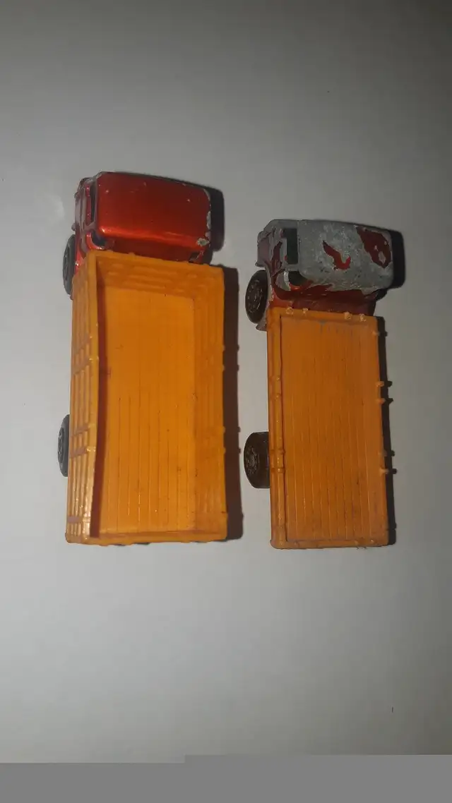 Vintage Matchbox Dodge Cattle Truck #71 damaged lot of 2  in Toys & Games in Guelph - Image 6