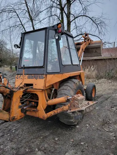 1979 Case 580 2wd full size backhoe Diesel 4 cylinder New injectors Fully enclosed cab Front end whe...