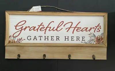 “Grateful Hearts Gather Here” Wall Hooks Decor, View more