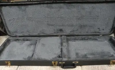 Yorkville Sound Hardshell Bass Guitar Case For Sale, View more
