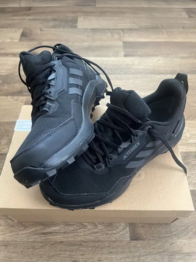 Adidas Terrex GORE-TEX – Imperméables & adhérentes in Men's Shoes in Granby - Image 3