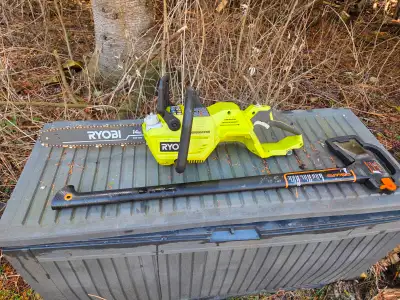 Ryobi Chain Saw 40v w/Battery and Splitting Axe, View more