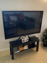 LG TV 47'' and TV table