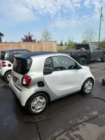 2016 smartcar  in Cars & Trucks in St. Catharines - Image 8