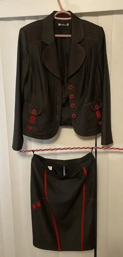 ✨ FOR SALE: Women’s Elegant Black-Gray Suit with Red Trim ✨, View more