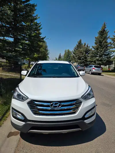 2014 Hyundai Santa Fe Sport — White | No Accidents | Private Sale CARFAX AVAILABLE Very clean & well...