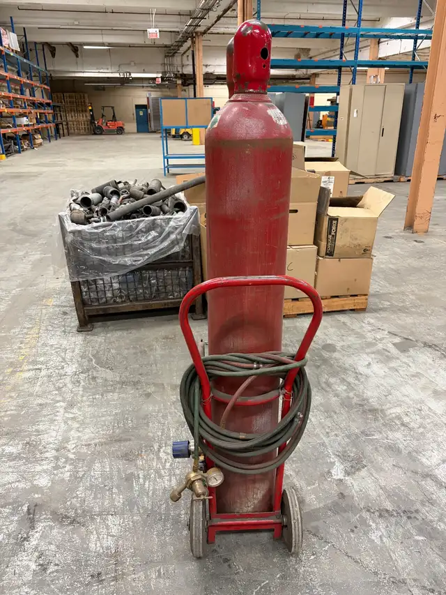 Bonbonne CO2 75lb CO2 tank in Other in Drummondville - Image 3