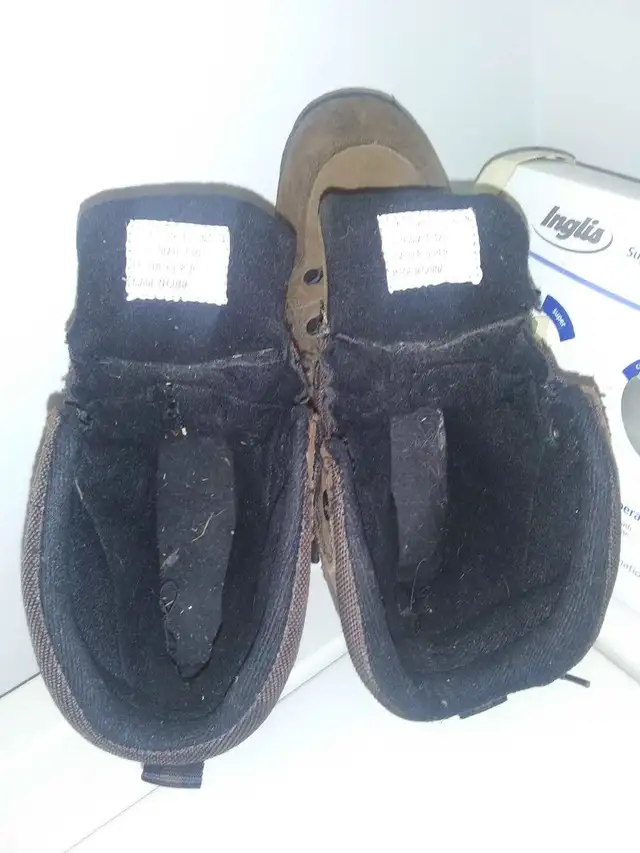 botte hiver grandeur 8 in Men's Shoes in Sherbrooke - Image 4