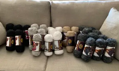 HOMESPUN LION BRAND KNITTING YARN, View more