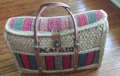 VINTAGE MEXICAN STRAW TOTE CARRY PICNIC BAG IN GREAT CONDITION, View more