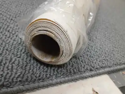 2 rouleaux de canevas d'une valeur approx de 300$ Pour artiste peintre