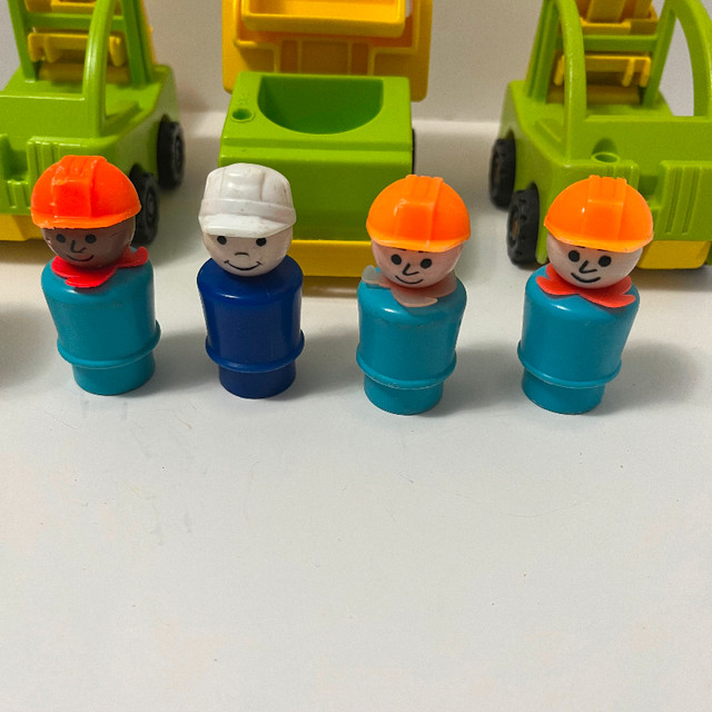 Vintage fisher price little people construction lot vehicles in Toys & Games in St. Catharines - Image 2