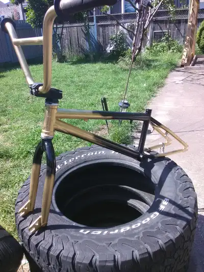 BMX Two Tone Project Bike for those do it yourself individuals looking too Forks Frame Headset & Bar...