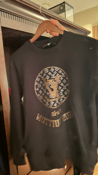 Long sleeve Louis Vuitton Shirt size M