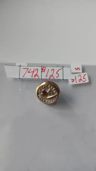 742 $125 Chevrolet Corvette New Owner Kit Pin M1/5 10K Gold Filled White Enamel 1953-1967 $125 To id...