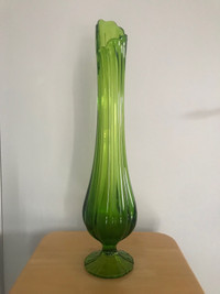 Grand Vase en verre soufflé Rétro Vintage vert