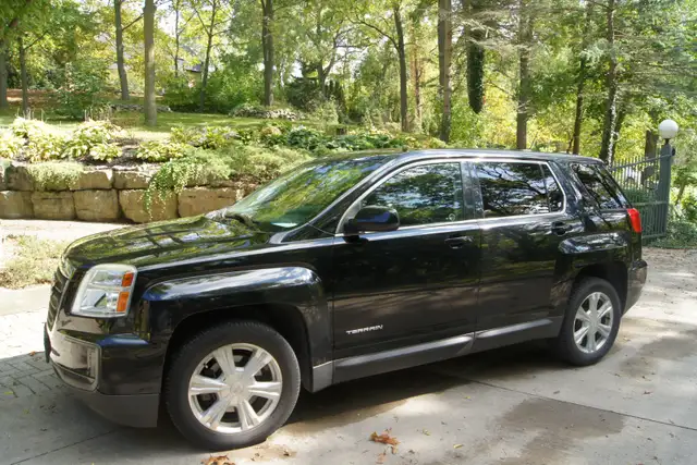 GMC Terrain AWD 2017 -Certified in Cars & Trucks in St. Catharines - Image 2