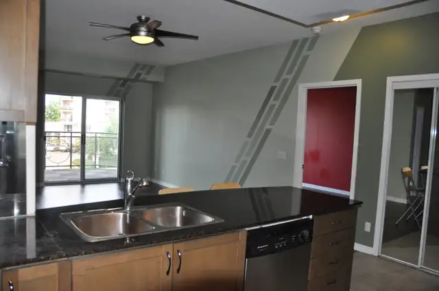 Room for rent in Room Rentals & Roommates in City of Toronto - Image 9