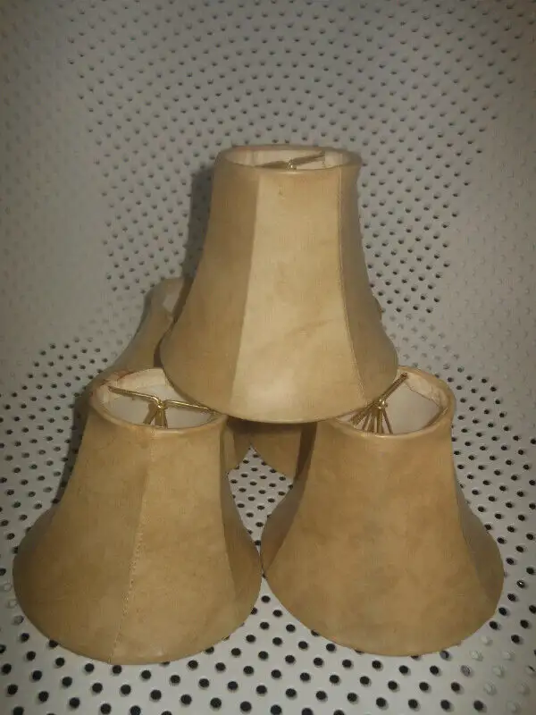 Lamp shades set of 5 in Indoor Lighting & Fans in City of Montréal - Image 2