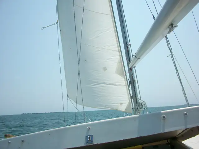 23 Grampian Sailboat in Other in Norfolk County - Image 5